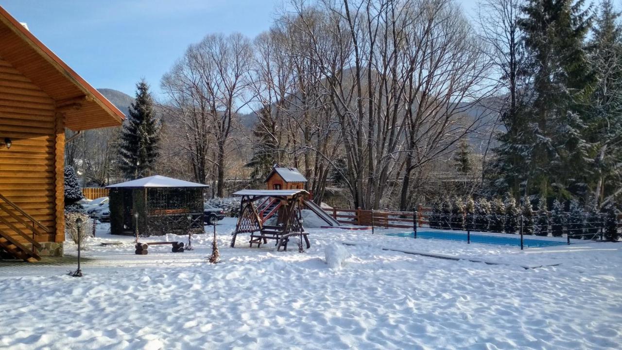 Mini Hotel Zakrut Tatariw Exterior foto