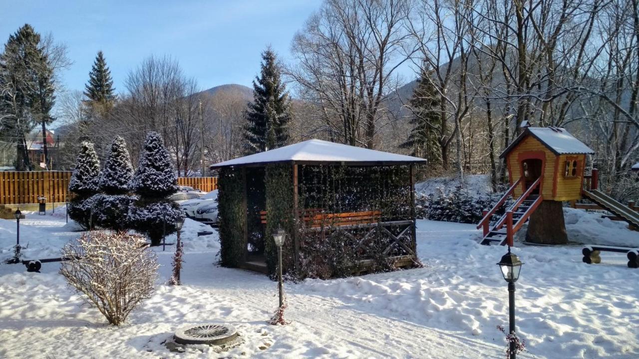 Mini Hotel Zakrut Tatariw Exterior foto