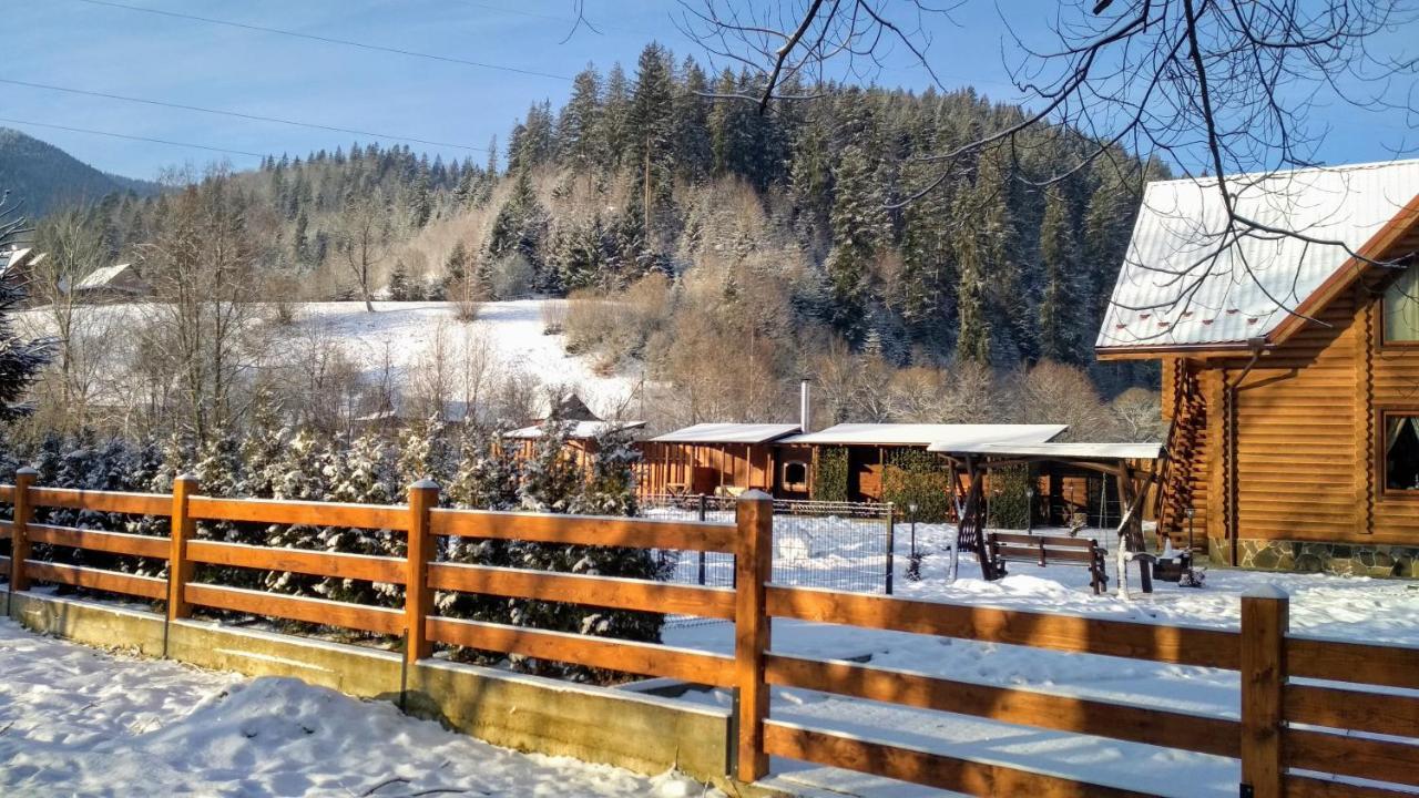 Mini Hotel Zakrut Tatariw Exterior foto