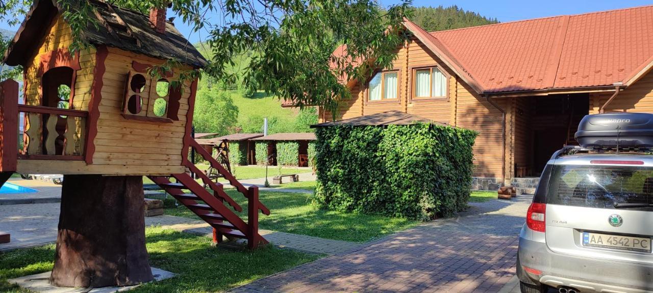 Mini Hotel Zakrut Tatariw Exterior foto